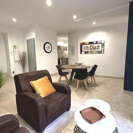 Centre - Parking Prive - Wifi Apartment