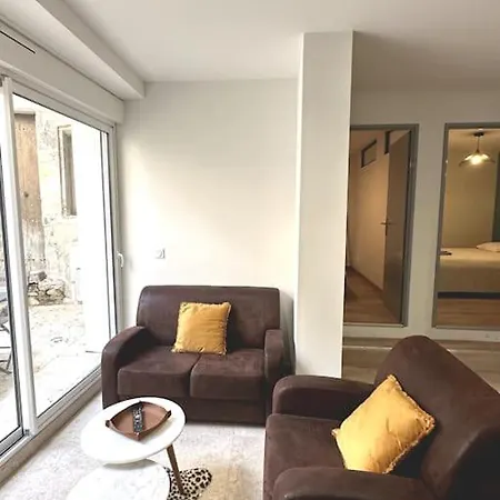 Apartment Centre - Parking Prive - Wifi Nimes