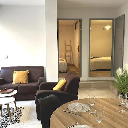 Centre - Parking Prive - Wifi Apartment