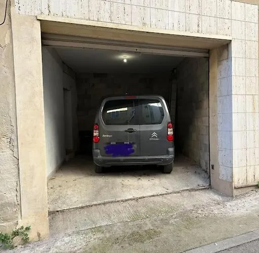 Apartmán Centre - Parking Prive - Wifi Nîmes